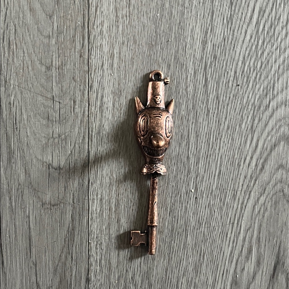 Vintage Bronze Key Wall Decor